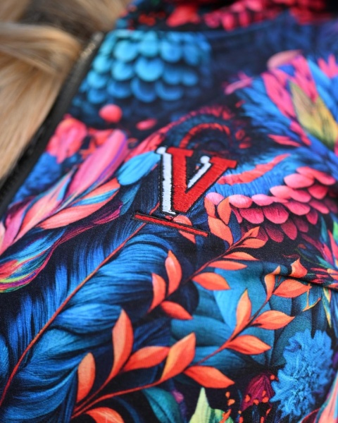 Bluza, której nie ma drugiej – Neonowa Dżungla